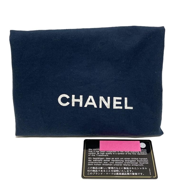 Chanel Tote Bag Revival Chain Tote A20995 White Chain Shoulder/gold Hardware