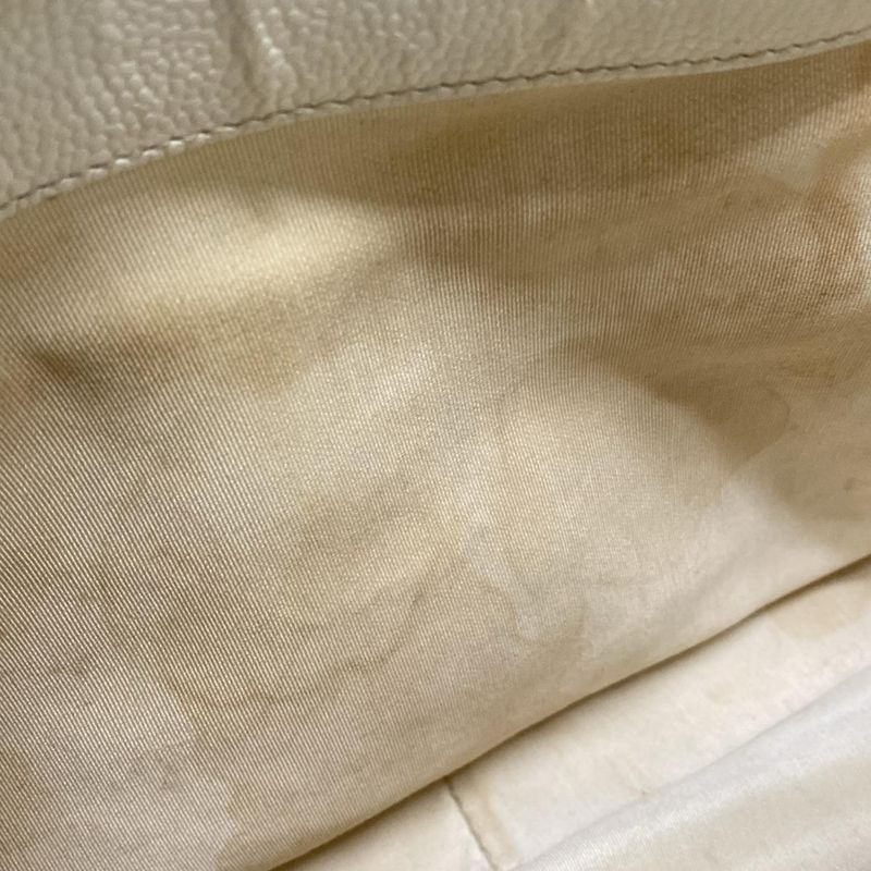 Chanel Tote Bag Revival Chain Tote A20995 White Chain Shoulder/gold Hardware