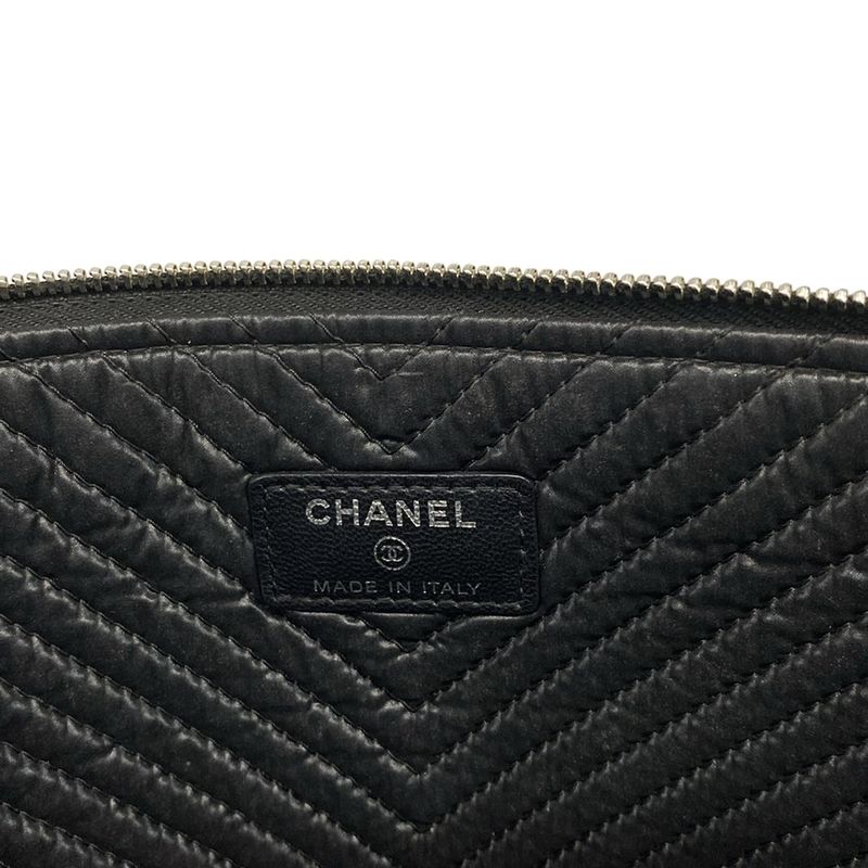 Chanel Clutch Bag Boy Chanel V-stitch (chevron) Black Lambskin