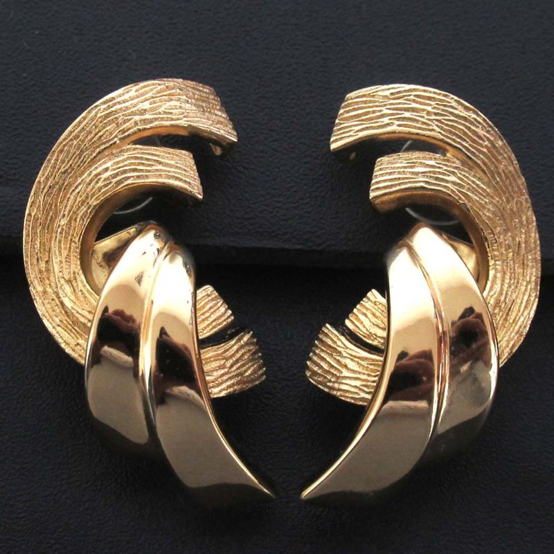 Christian Dior Volume Earring Clip Earring GP Gold Color Women's Used