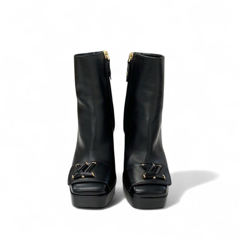 Louis Vuitton Shakeline Boots Short Shoes Leather Black Gold Logo Ankle