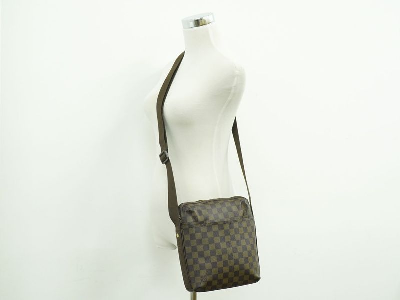 Authentic Louis Vuitton LV Trotter Bobol Damier Ebène Shoulder Bag Pochette