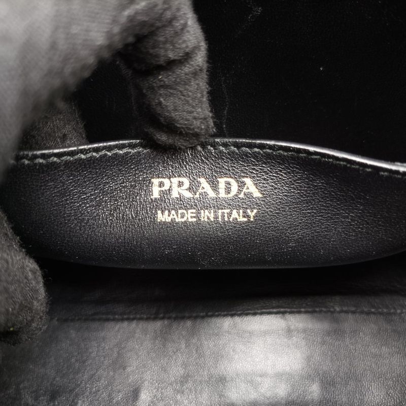 Prada Esplanade Black And Red Saffianoleather 1bh043 117