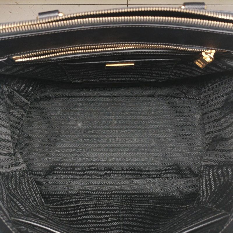 Prada Galleria Black Saffiano Leather 1ba274 64