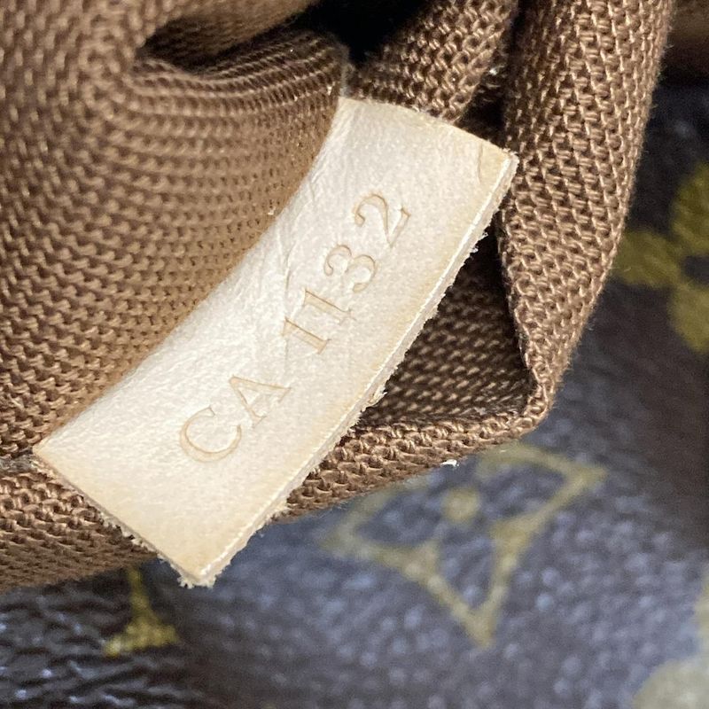 Louis Vuitton Shoulder Bag Monogram Suri PM M40586