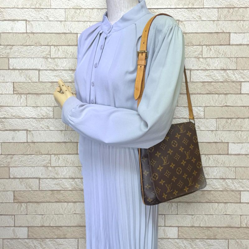 Louis Vuitton Musette Salsa Short Monogram Shoulder Bag Monogram Canvas M51258