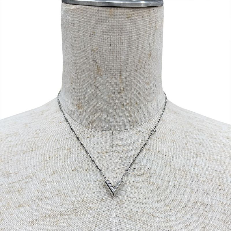 Louis Vuitton Metal Essential V Necklace
