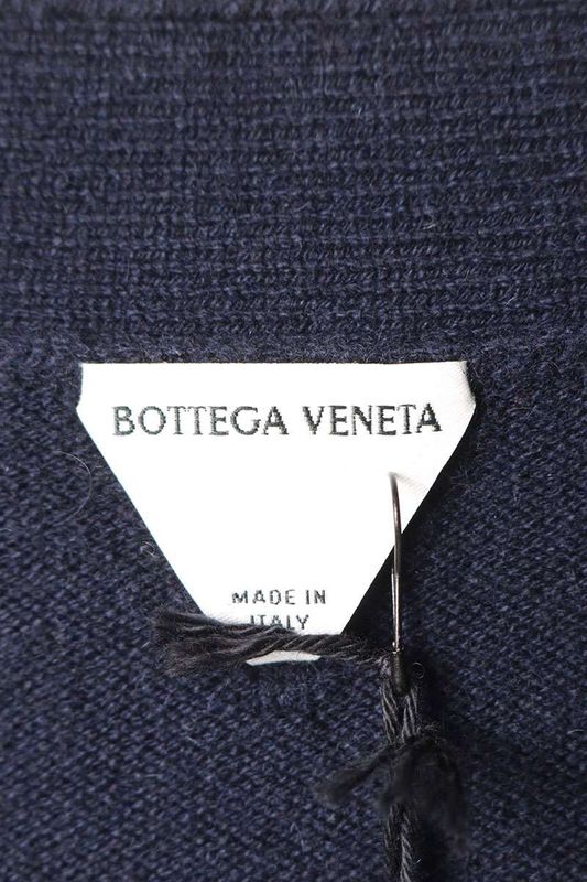 Bottega Veneta 777588 V2mm (0.08in)0 Elbow Intrecciato Patch Cashmere Cardigan