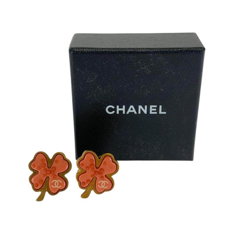 Chanel Clover Coco Mark Gold Pink Plated Earrings Ladies 506066