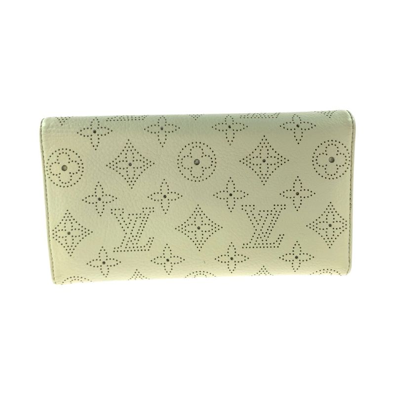 Louis Vuitton Mahina Portefeuille Amelia Off White Ivory Gold Hardware Leather