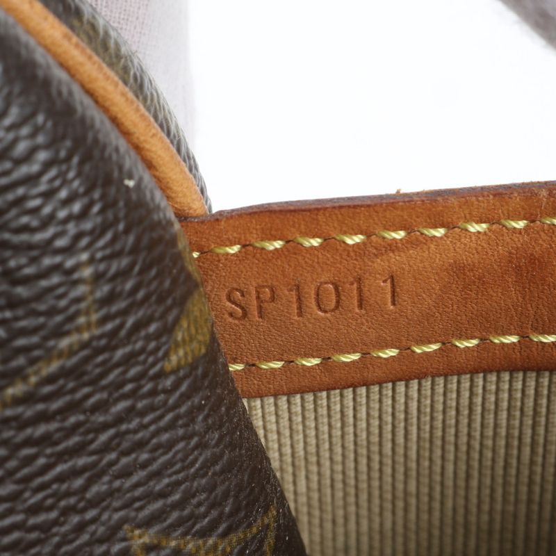 Louis Vuitton Monogram Reporter GM M45252 Leather Shoulder Bag Crossbody