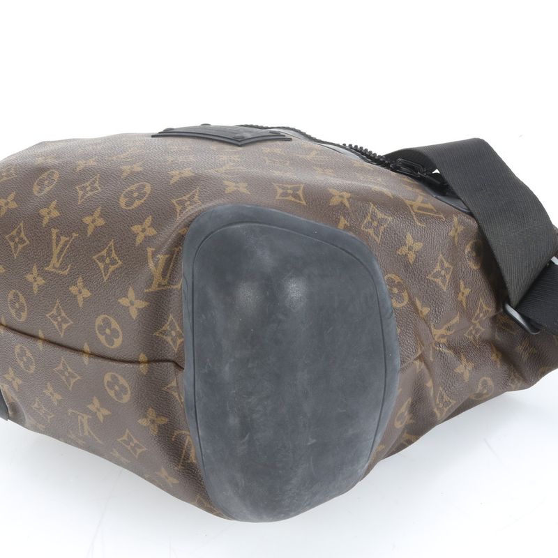 Louis Vuitton Monogram Waterproof M40399 Leather Shoulder Bag Crossbody