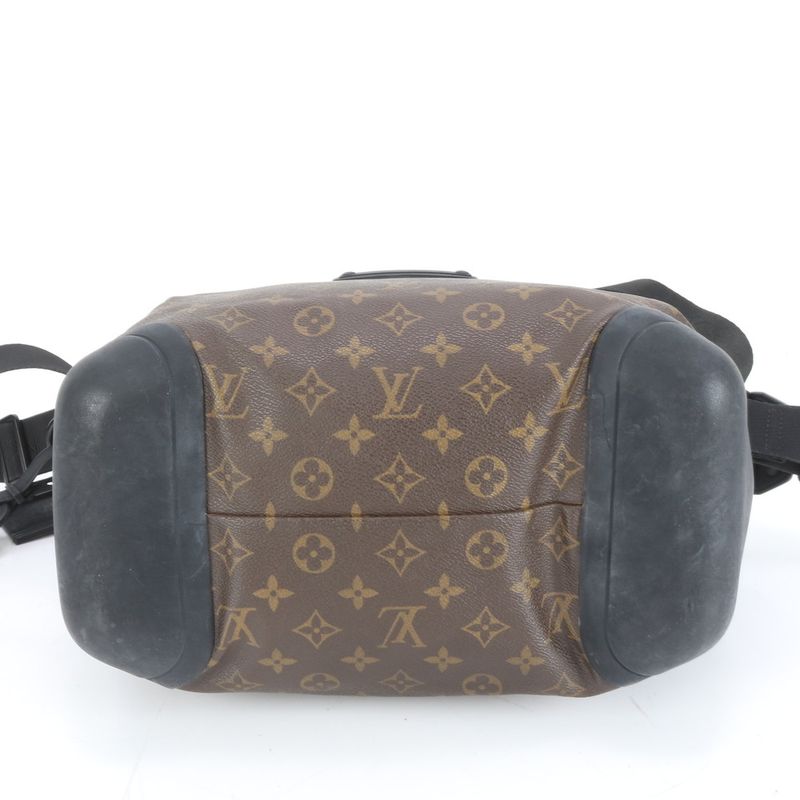 Louis Vuitton Monogram Waterproof M40399 Leather Shoulder Bag Crossbody