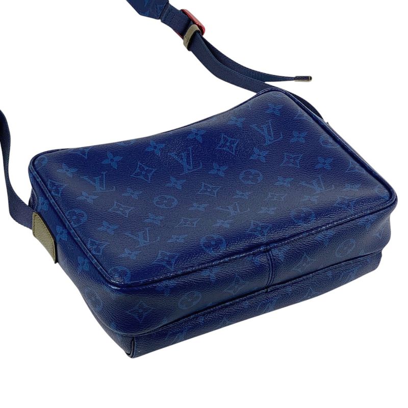 Louis Vuitton Messenger PM Crossbody Monogram Pacific Shoulder Bag Monogram