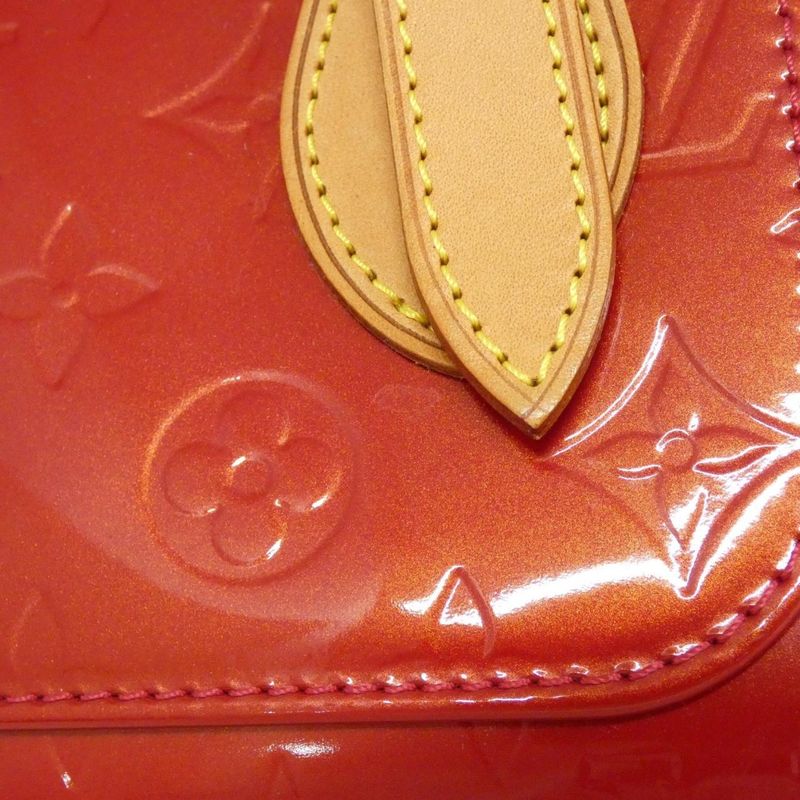 Louis Vuitton Vernis Rosewood Avenue M93507 Bag