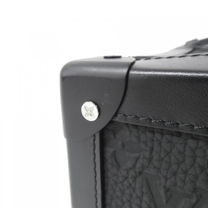 Louis Vuitton Taurillon Monogram Soft Trunk M55700 Shoulder Bag