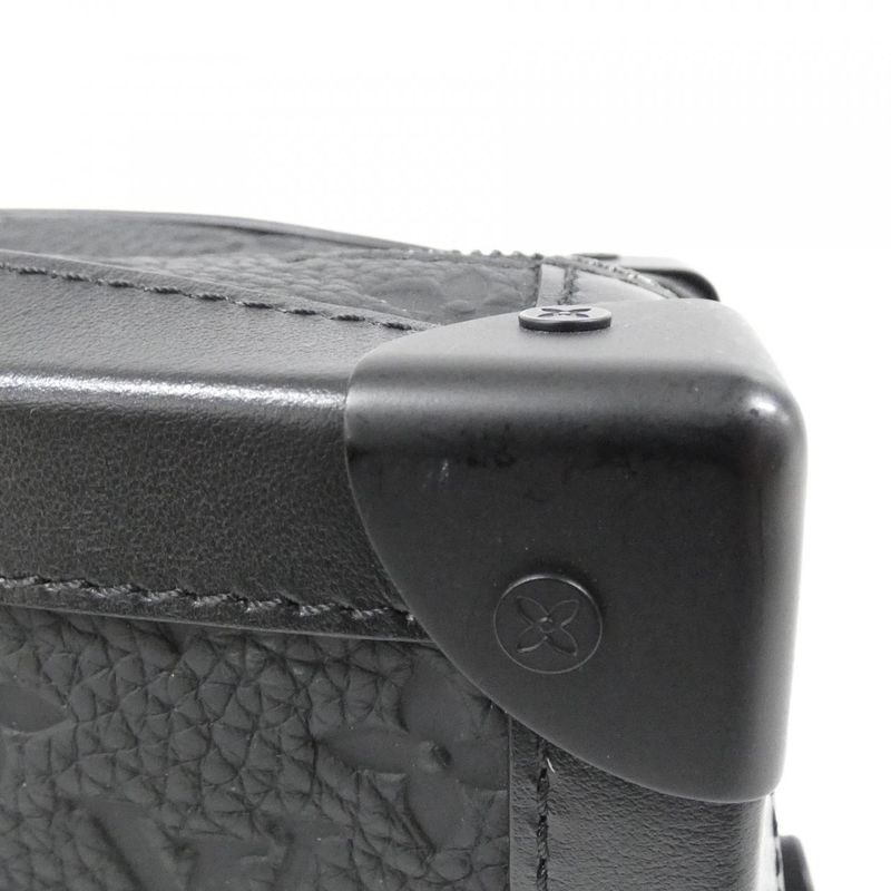 Louis Vuitton Taurillon Monogram Soft Trunk M55700 Shoulder Bag