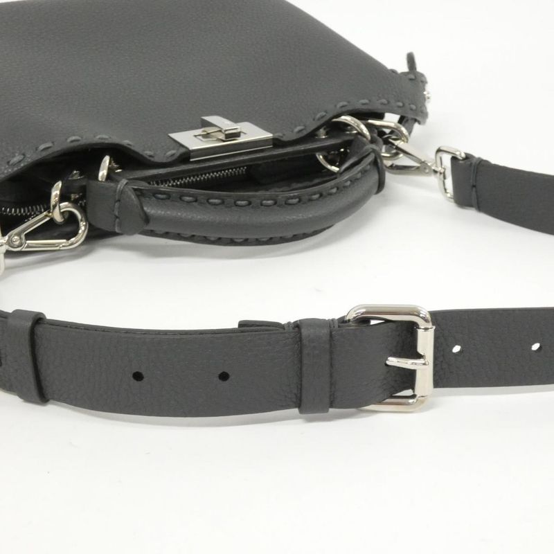 Fendi Selleria Peka Boo Soft Small 7va647 ATEK Bag