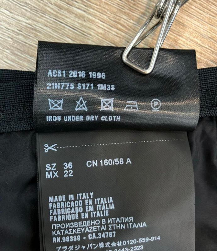 Prada Tight Skirt Rn.98339-Ca.34767 Women's Size 36 (S) Prada