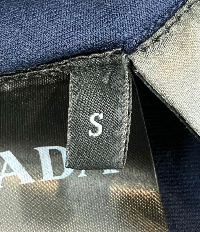 Prada Rubber Logo Nylon Pocket V-neck T-shirt Men's SIZE S Prada