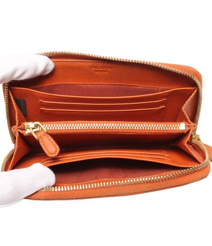 Prada Round Zipper Wallet Women's Prada