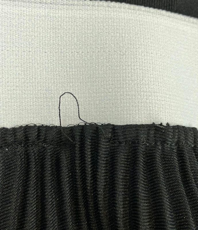 Prada Pleated Skirt Waist Logo Women's SIZE 40 (M) Prada