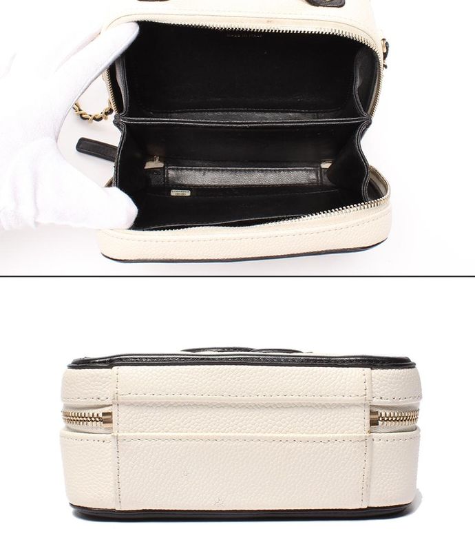 Chanel Chain Shoulder Bag Vanity Bag Crossbody Gold Hardware CC Filigree A93342