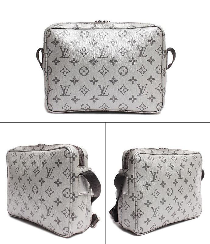 Louis Vuitton Shoulder Bag Silver Hardware Messenger PM M43859 Men's Louis