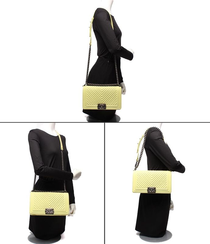 Chanel Chain Shoulder Bag Shoulder Crossbody Vintage Silver Hardware V Stitching