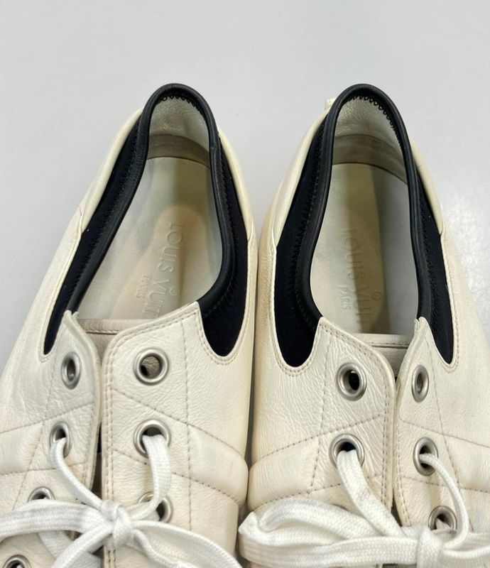 Louis Vuitton Low Cut Sneakers Gaston V Men's SIZE 9 (XL) Louis Vuitton