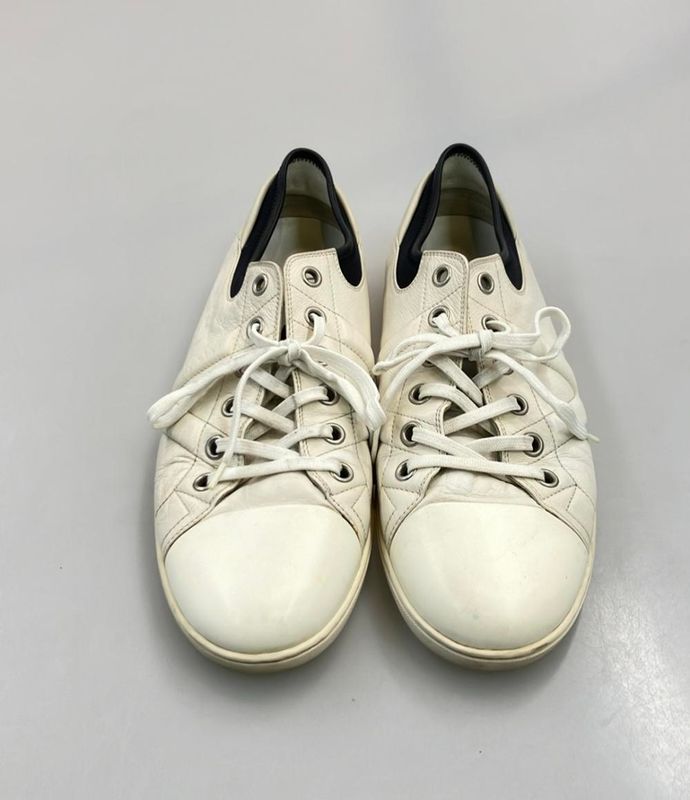 Louis Vuitton Low Cut Sneakers Gaston V Men's SIZE 9 (XL) Louis Vuitton