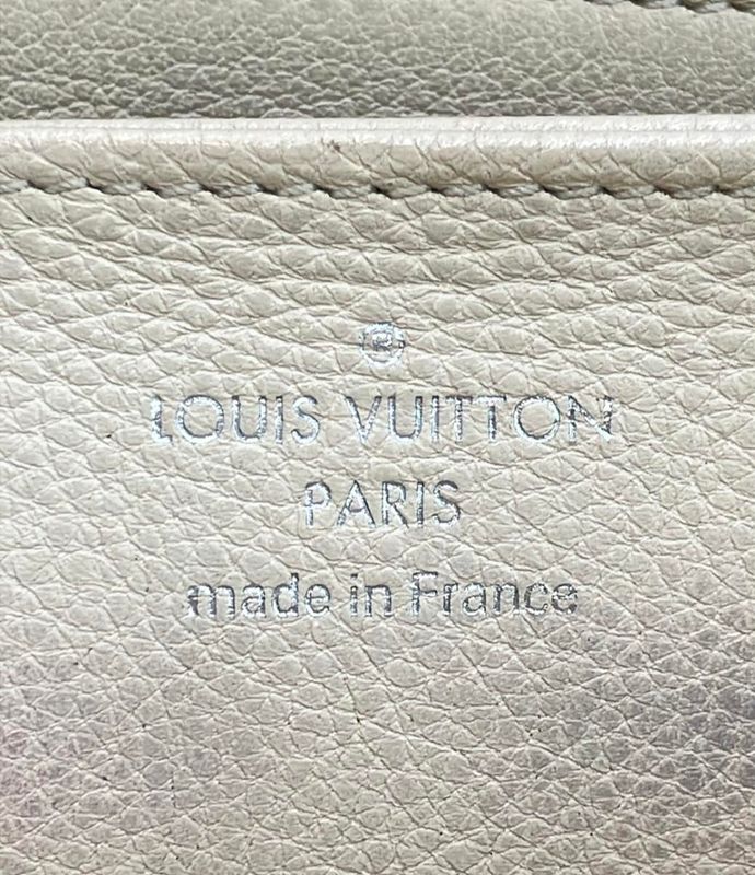 Louis Vuitton Round Zipper Long Wallet Mahina Zippy Wallet M58878 Men's Women's