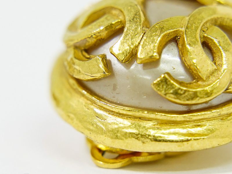 Authentic Chanel Triple Coco Mark Faux Pearl Earrings GP Gold Plated White Coco