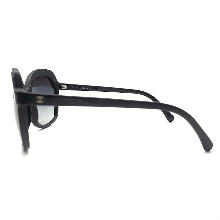 Chanel CC Logo Sunglasses Eyewear Black Case