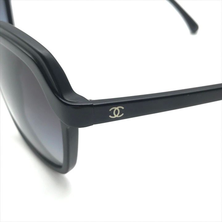 Chanel CC Logo Sunglasses Eyewear Black Case
