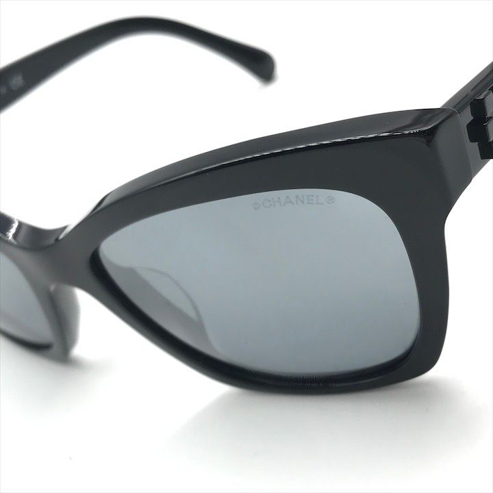 Chanel CC Logo Sunglasses Eyewear Black Case
