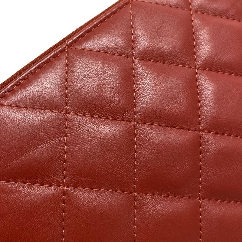 Chanel Clutch Bag Matelasse Red Gold Hardware / Casino Lucky Charm Lambskin