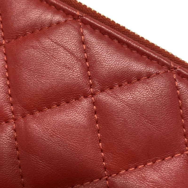 Chanel Clutch Bag Matelasse Red Gold Hardware / Casino Lucky Charm Lambskin