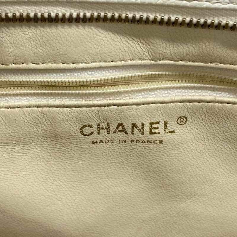 Chanel Tote Bag Revival Tote Caviar Skin White Gold Hardware Women's
