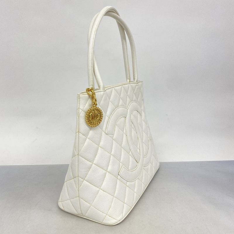 Chanel Tote Bag Revival Tote Caviar Skin White Gold Hardware Women's