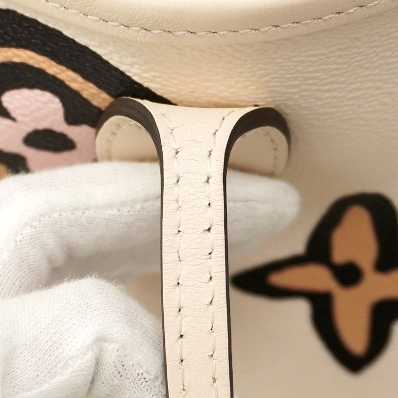 Louis Vuitton Tote Bag Monogram Wild At Heart Neverfull MM M45819 Cles Women's