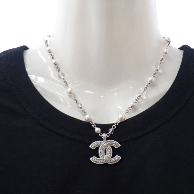 Chanel CC Long Pendant Necklace Metal Faux Pearl Crystal Silver Ladies Coco