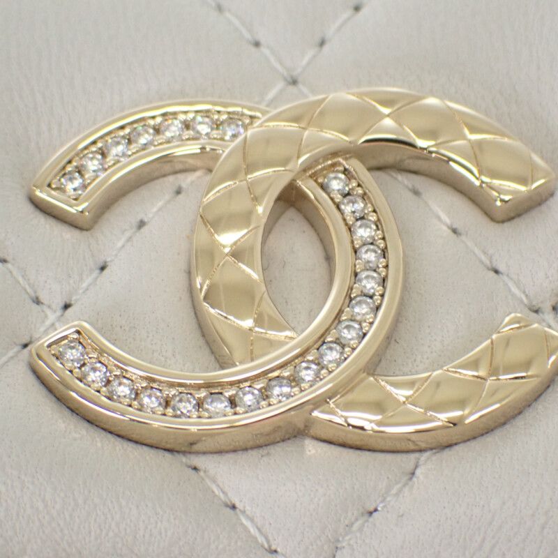 Chanel Flap Ap4342 Card Case Lambskin Light Gray Quilted Crystal Gold Hardware