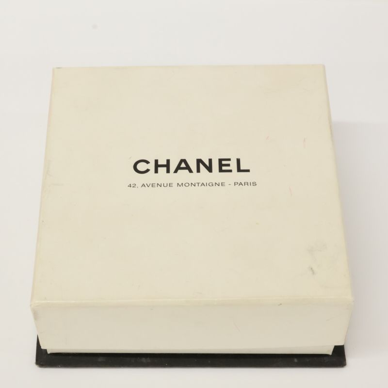 Chanel 7P Coin