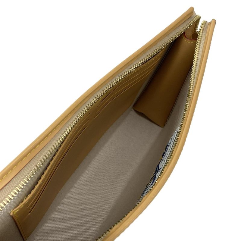 Louis Vuitton Clutch Bag Surf Monogram Beautiful Pochette Voyage M83465 Sand