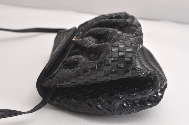 Fendi Vintage Shoulder Crossbody Bag Purse Leather Enamel Black 4425n