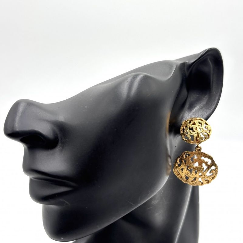 Chanel Earrings Ladies Coco Mark Swing Vintage Coco Accessories Chanel GP 2718