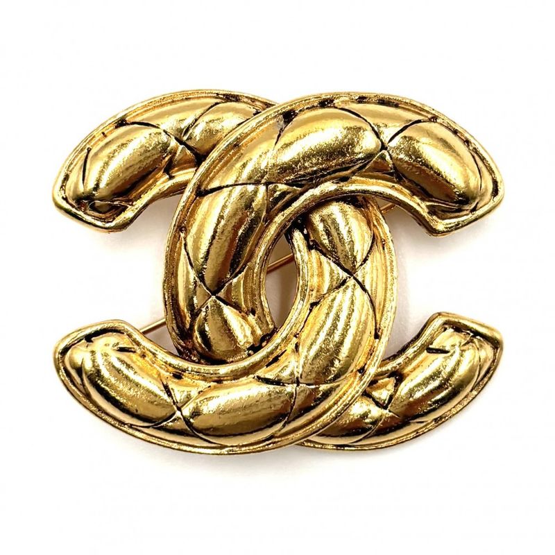 Chanel Brooch Ladies Matelasse Coco Mark Accessories Coco Vintage Chanel GP