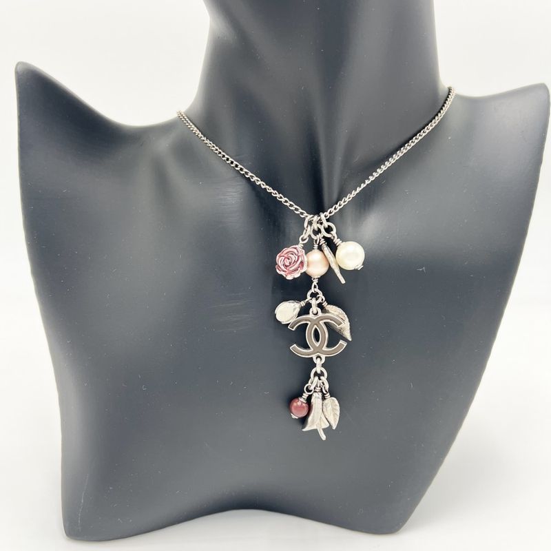 Chanel Necklace Ladies Coco Mark Pendant Accessory With Adjuster Flower Motif