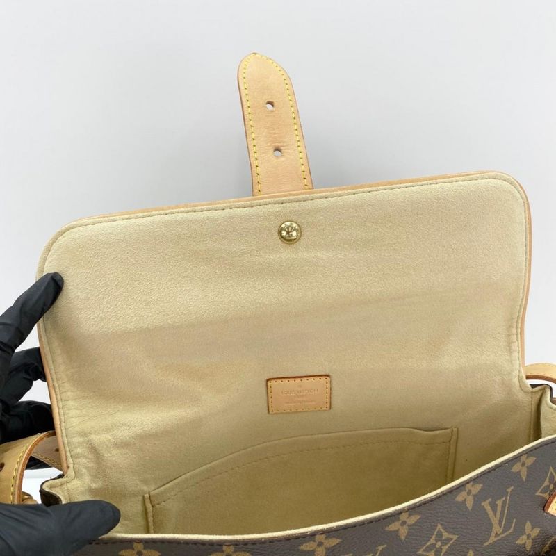 Louis Vuitton Shoulder Bag Women Shoulder Crossbody Hudson PM Louis Vuitton